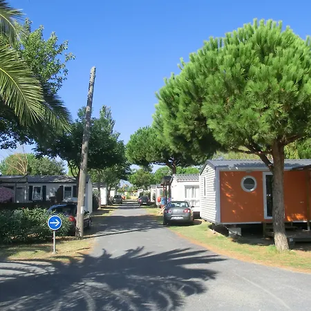 مكان تخييم Le Soleil De La Mediterranee - Roan *