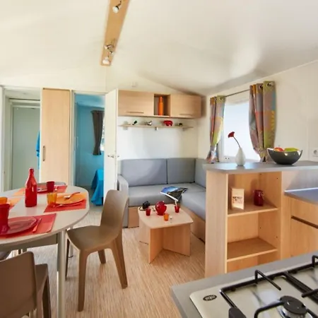 Le Soleil De La Mediterranee - Roan * סן סיפריאן